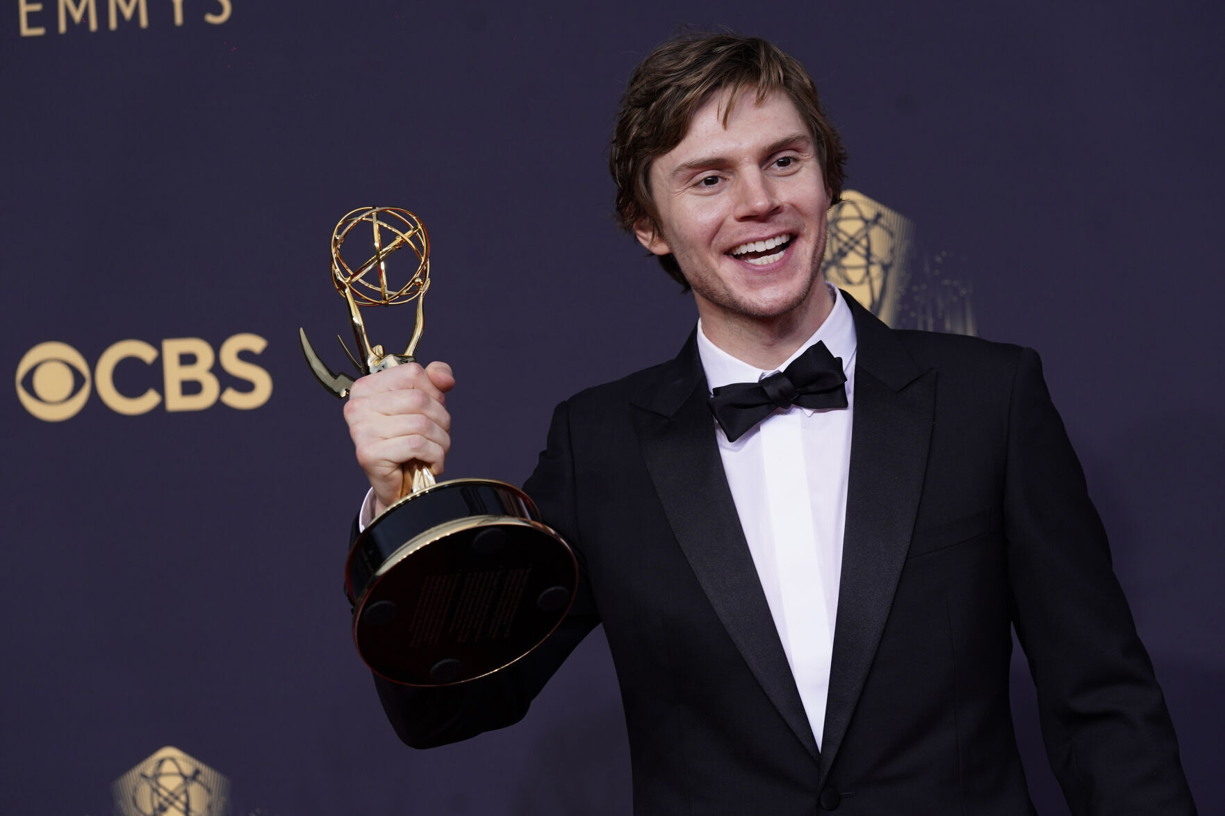 Evan Peters